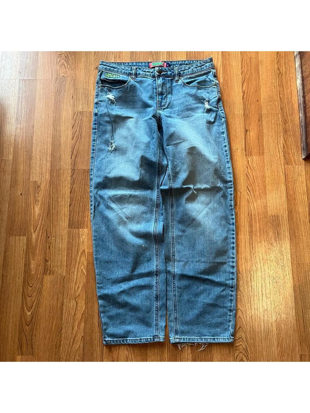 Y2K skater streetwear empyre | size 8